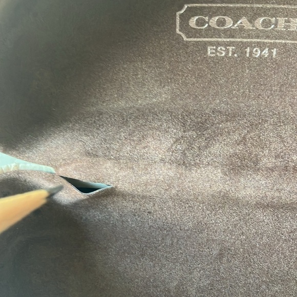 Coach: Ginger (S496) Sunglasses- gray gradient lens with white case - Picture 11 of 16